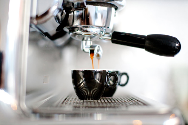 Как почистить кофемашину порошком: пошаговая инструкция